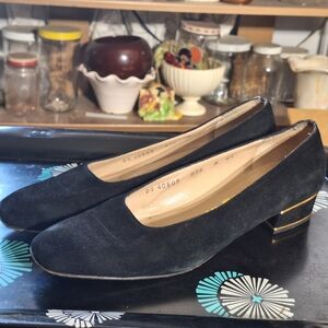 Salvatore Ferragamo Black Gold Suede Leather Pumps Shoes Heels 8 AA Vtg Preppy
